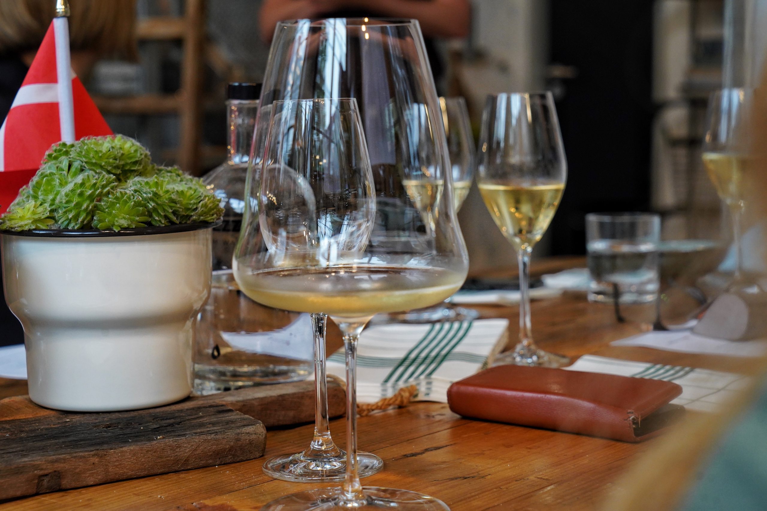 Wein – und Getränke Kultur in unserer Kochschule und Koch location, dem Trend Lab Loft in Hamburg Ottensen Wein - und Getränke Kultur in unserer Kochschule und Koch location, dem Trend Lab Loft in Hamburg Ottensen